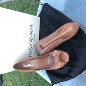 Yves Saint Laurent Palais B 105 OP Pump Size 36